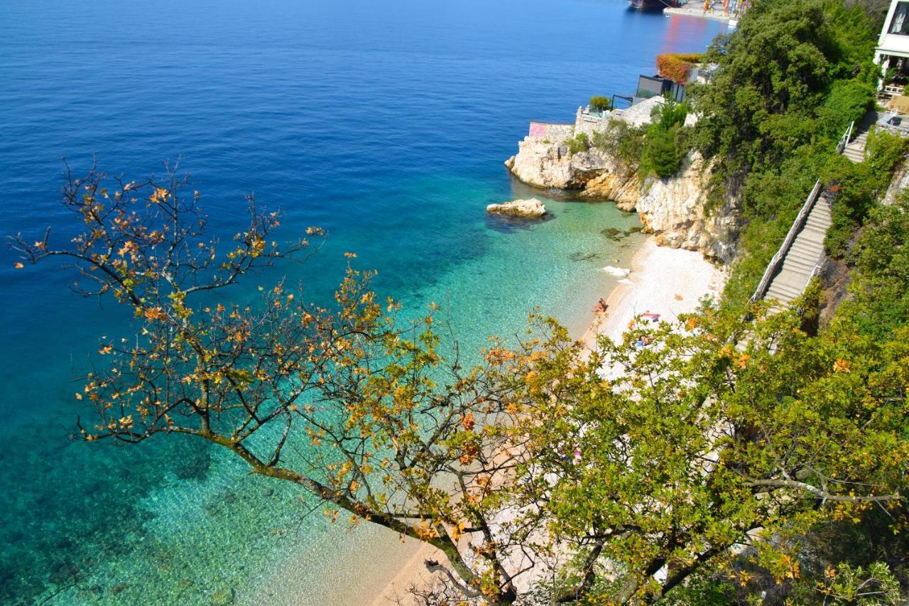 Apartment Antonija With Seaview Rijeka Exterior foto